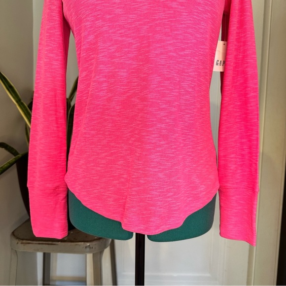 NWT GAP Essential Rib Turtleneck T-Shirt fuchsia SMALL - Picture 3 of 12